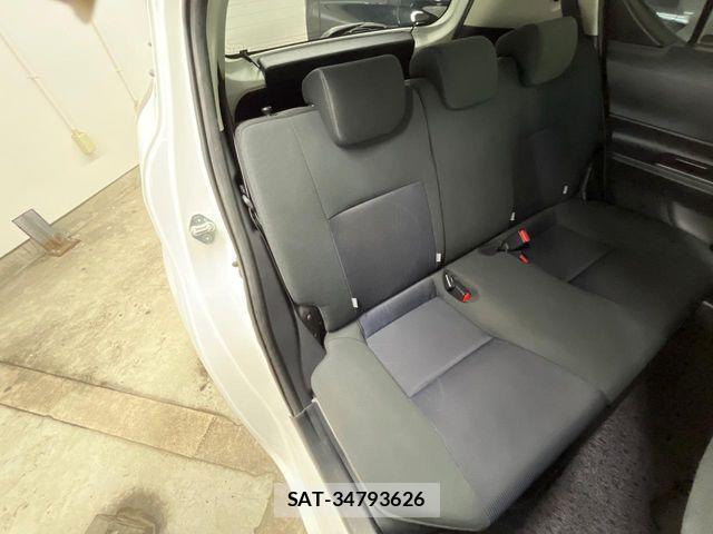 Toyota AQUA 2015-12 8457032-9