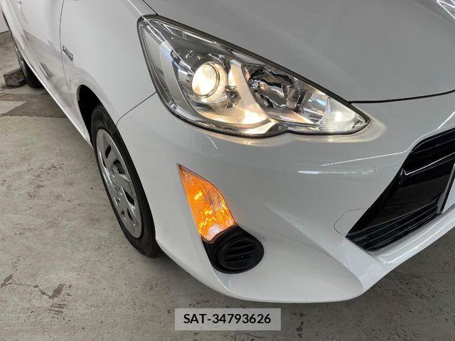 Toyota AQUA 2015-12 8457032-11