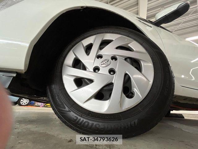 Toyota AQUA 2015-12 8457032-12