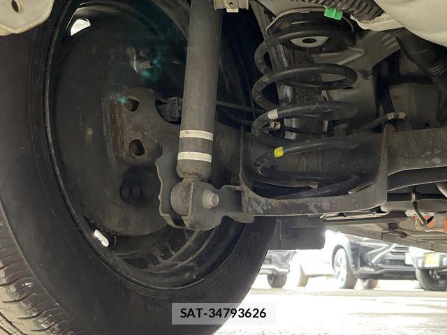 Toyota AQUA 2015-12 8457032-19