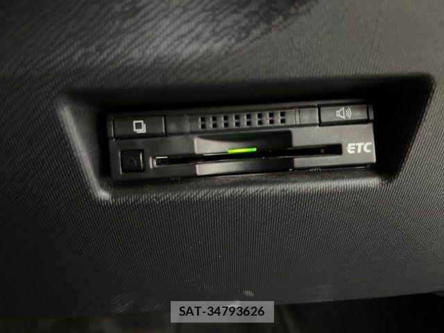 Toyota AQUA 2015-12 8457032-4