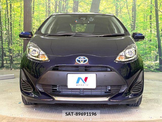 Toyota AQUA 2019-10 8457017-13
