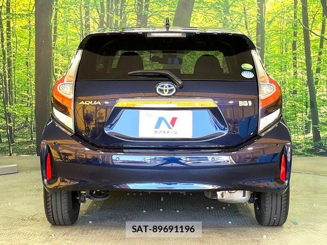 Toyota AQUA 2019-10 8457017-14