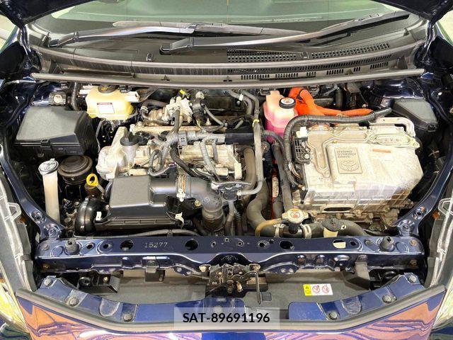 Toyota AQUA 2019-10 8457017-17