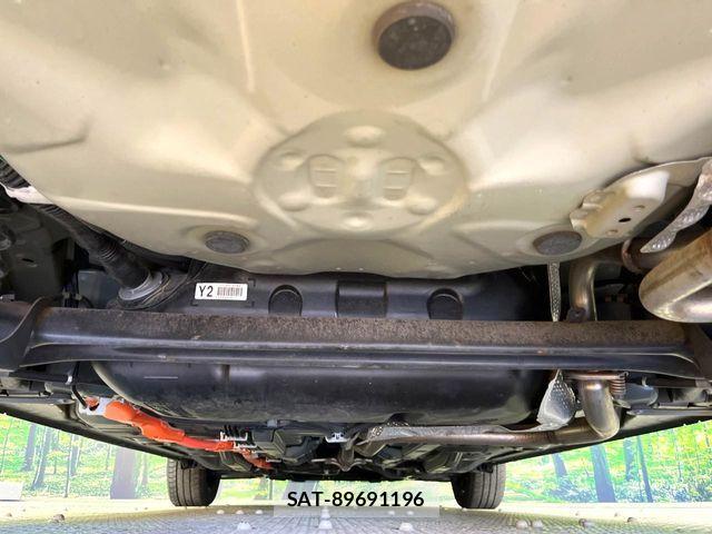 Toyota AQUA 2019-10 8457017-18