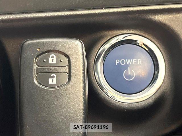 Toyota AQUA 2019-10 8457017-6