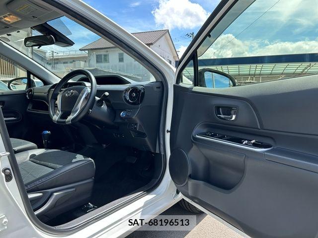 Toyota AQUA 2016-08 8457038-13