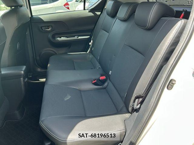 Toyota AQUA 2016-08 8457038-16