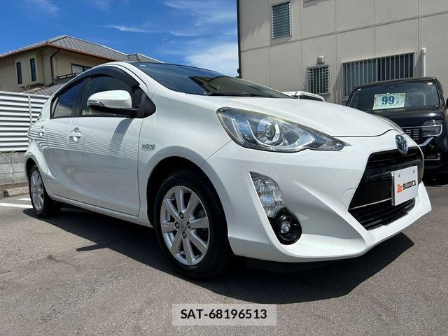 Toyota AQUA 2016-08 8457038-1