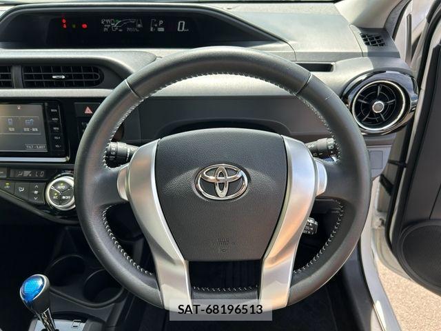 Toyota AQUA 2016-08 8457038-22