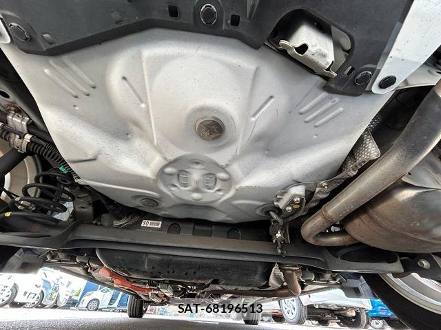 Toyota AQUA 2016-08 8457038-23