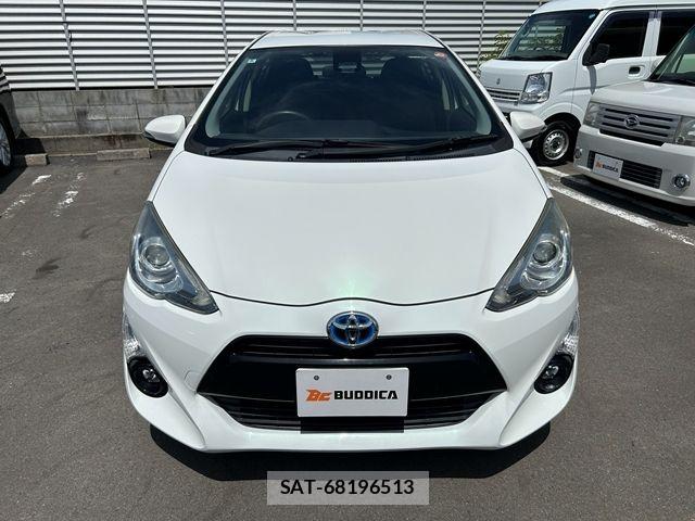 Toyota AQUA 2016-08 8457038-2