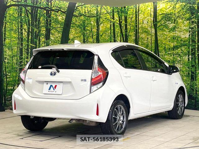 Toyota AQUA 2017-06 8457029-16