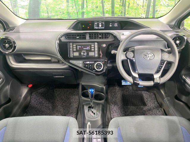 Toyota AQUA 2017-06 8457029-1