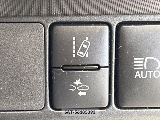 Toyota AQUA 2017-06 8457029-3