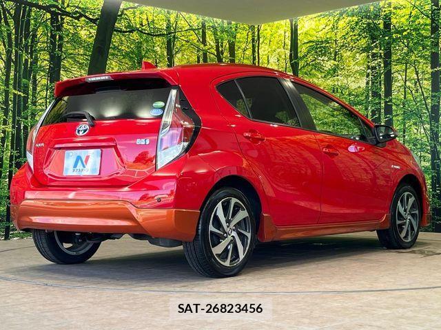 Toyota AQUA 2016-05 8457025-16