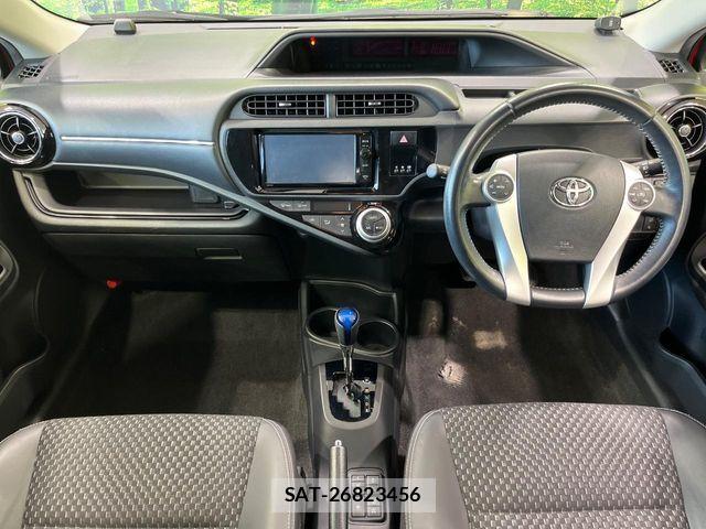Toyota AQUA 2016-05 8457025-1