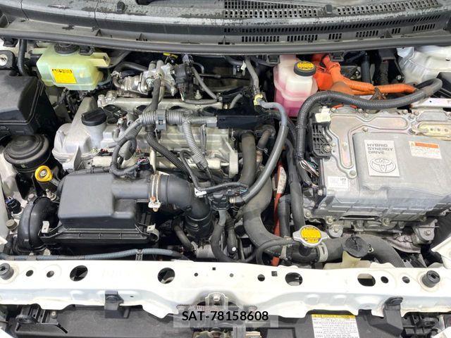 Toyota AQUA 2015-06 8457023-17