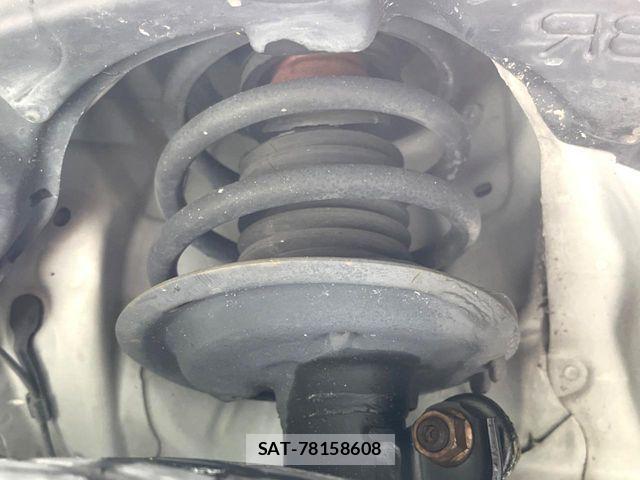 Toyota AQUA 2015-06 8457023-19