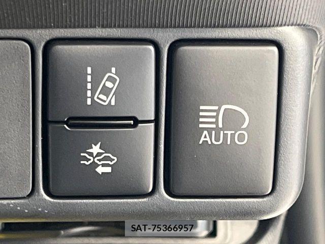 Toyota AQUA 2019-06 8457019-4