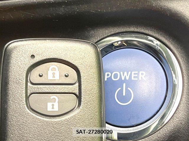 Toyota AQUA 2019-07 8457018-6