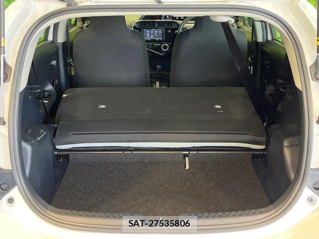 Toyota AQUA 2019-06 8457022-9