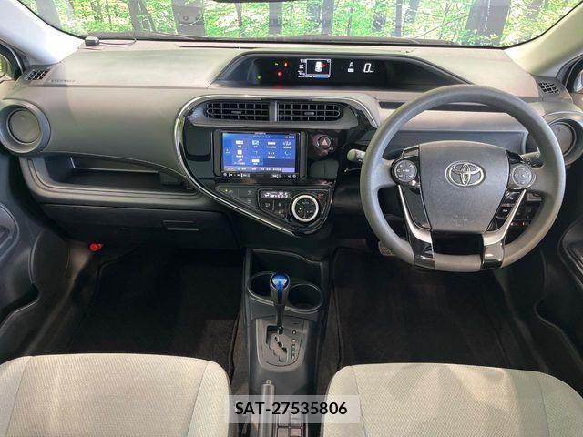 Toyota AQUA 2019-06 8457022-1