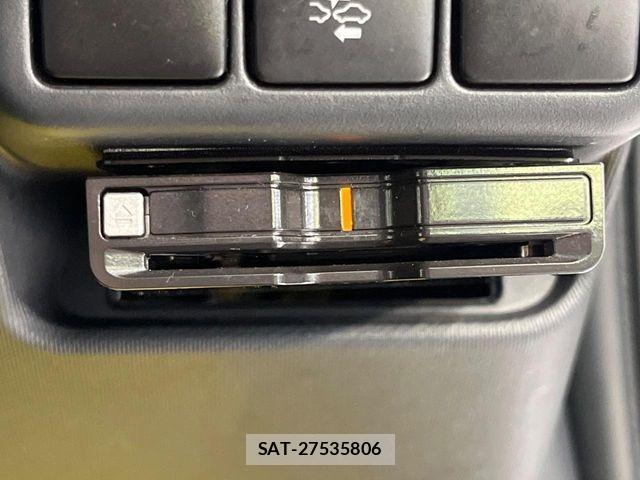 Toyota AQUA 2019-06 8457022-5