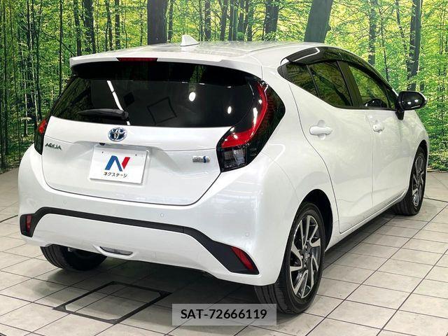 Toyota AQUA 2022-10 8457009-16