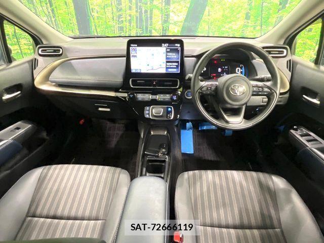 Toyota AQUA 2022-10 8457009-1