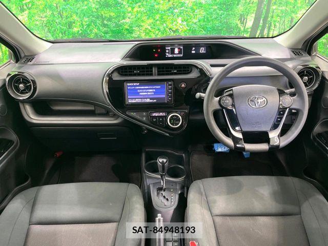Toyota AQUA 2019-07 8457021-1