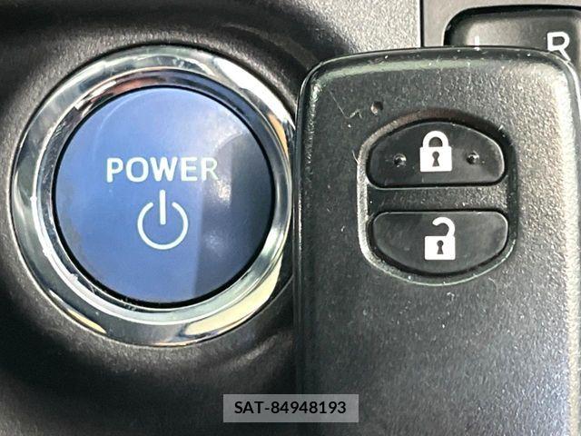 Toyota AQUA 2019-07 8457021-6