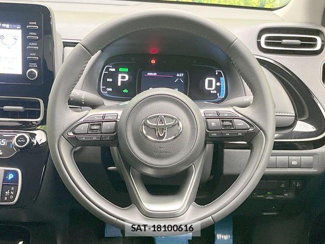 Toyota AQUA 2023-06 8457014-10