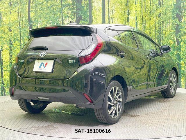 Toyota AQUA 2023-06 8457014-16