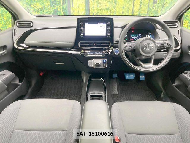 Toyota AQUA 2023-06 8457014-1