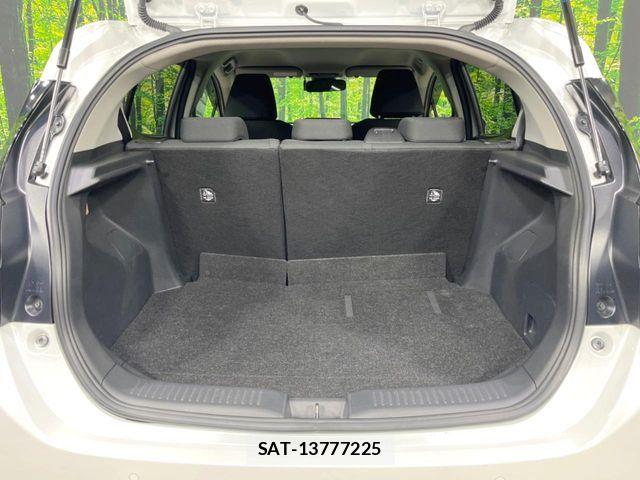 Toyota AQUA 2023-07 8457012-9