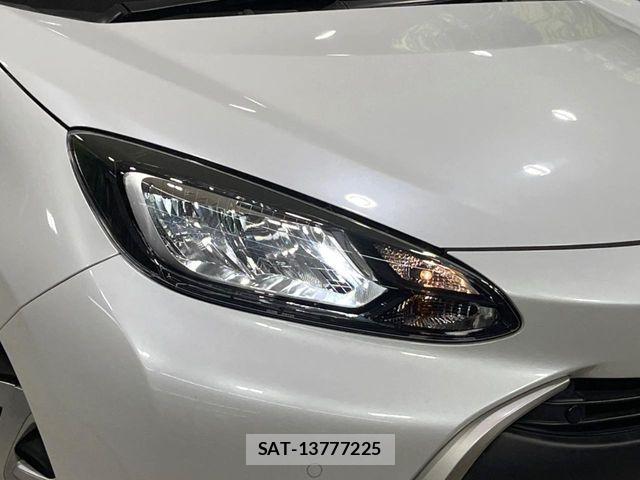 Toyota AQUA 2023-07 8457012-11