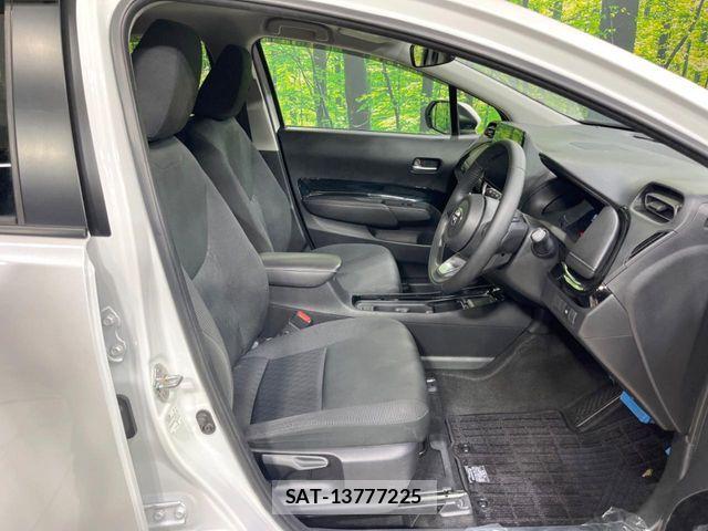 Toyota AQUA 2023-07 8457012-7