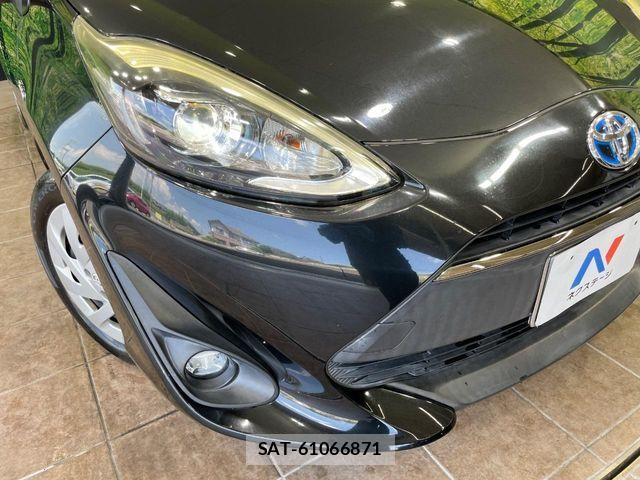 Toyota AQUA 2017-12 8457031-11