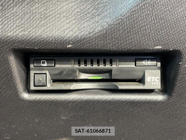 Toyota AQUA 2017-12 8457031-5