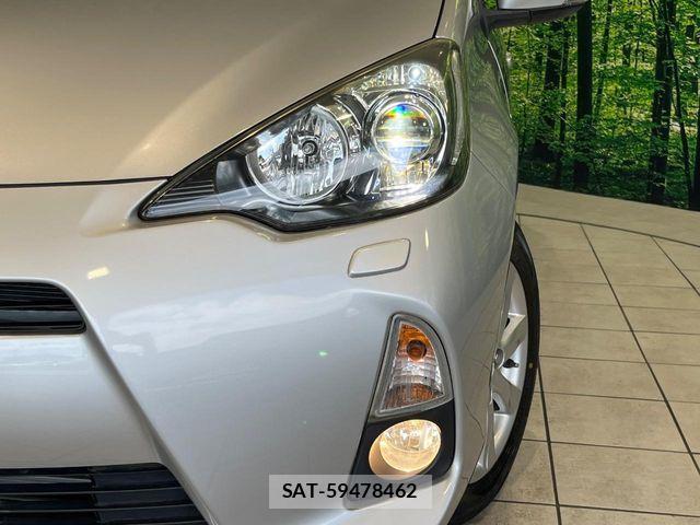 Toyota AQUA 2014-01 8457034-11
