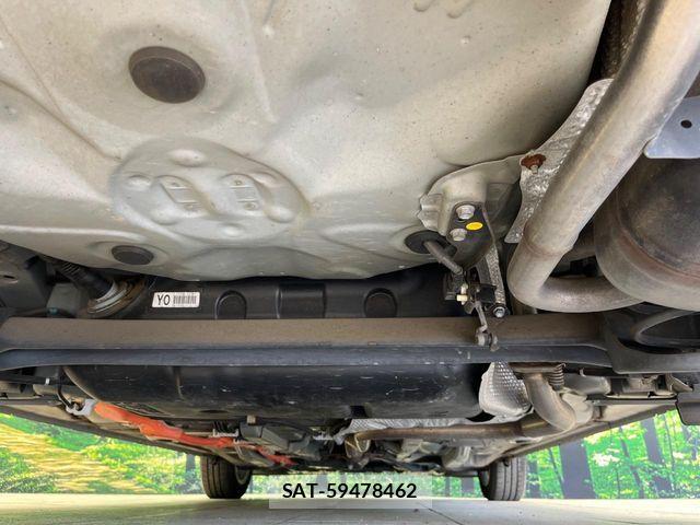 Toyota AQUA 2014-01 8457034-18
