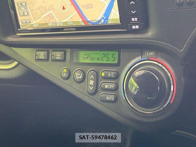 Toyota AQUA 2014-01 8457034-6