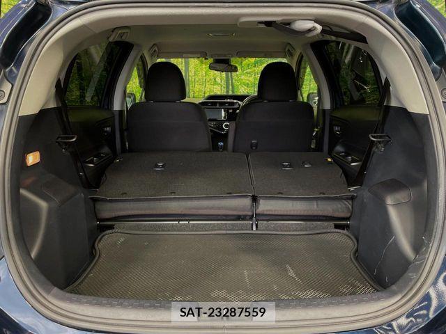 Toyota AQUA 2017-08 8457020-9