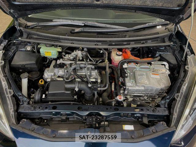 Toyota AQUA 2017-08 8457020-17