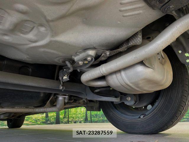 Toyota AQUA 2017-08 8457020-19