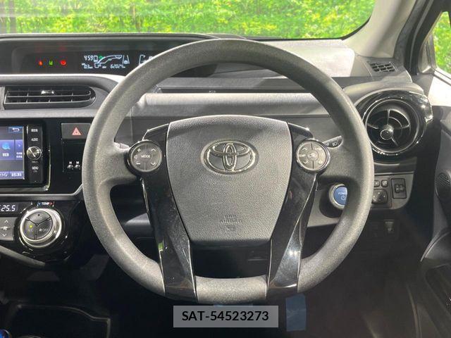 Toyota AQUA 2017-01 8457028-10