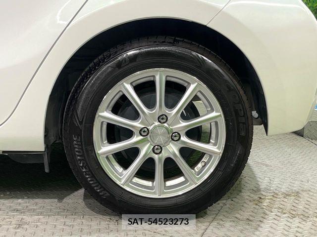 Toyota AQUA 2017-01 8457028-12