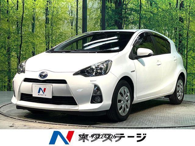 Toyota AQUA 2012-02 8457024-0