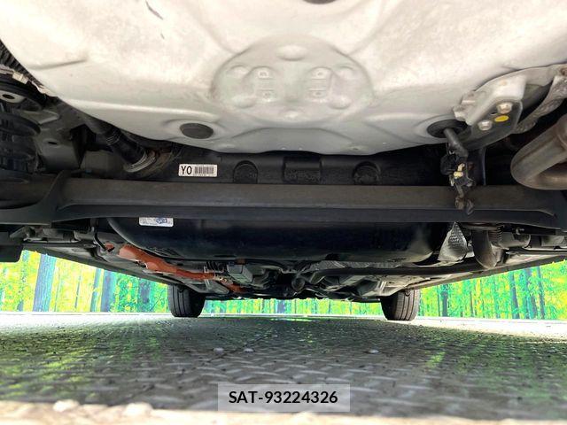 Toyota AQUA 2012-02 8457024-18